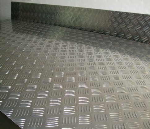 ��q��铝板该如何进行清理工作？